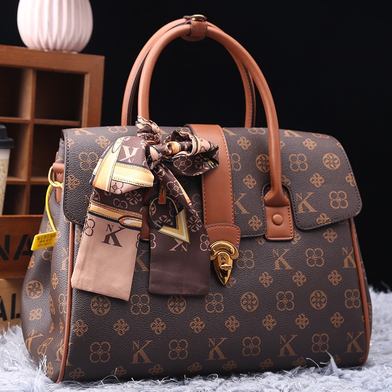 Bolso ligero de marca de lujo  - Luxury Bags Store reseña y precio