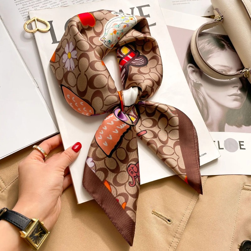 Pañuelo Cuadrado de Seda Satin - Luxury Bags In China reseña y precio